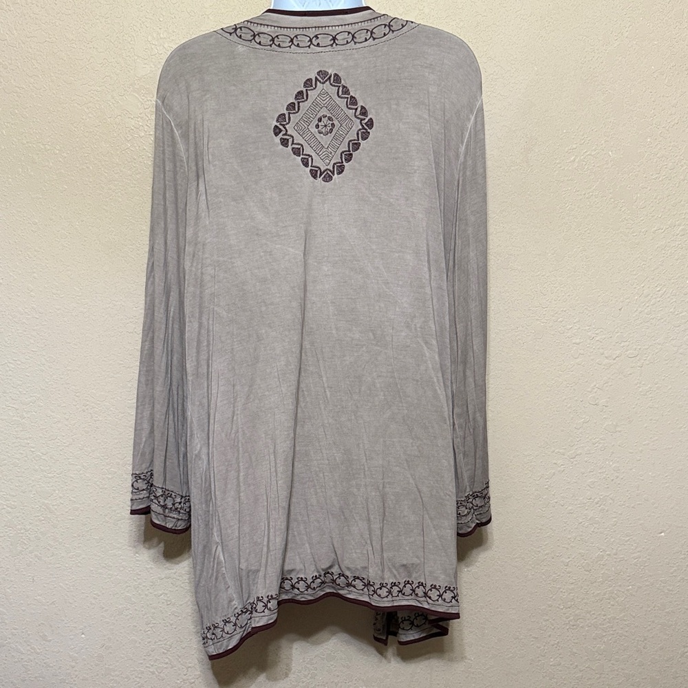 POL Embroidered Open Front Cardigan - Picture 7 of 7